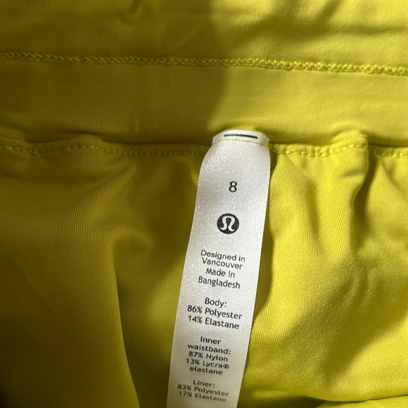 LULULEMON TRACK THAT MR SHORTS 5” IN YELLOW SERPENTINE (YLSR) SZ 6,8 NWT RARE! - Picture 10 of 11
